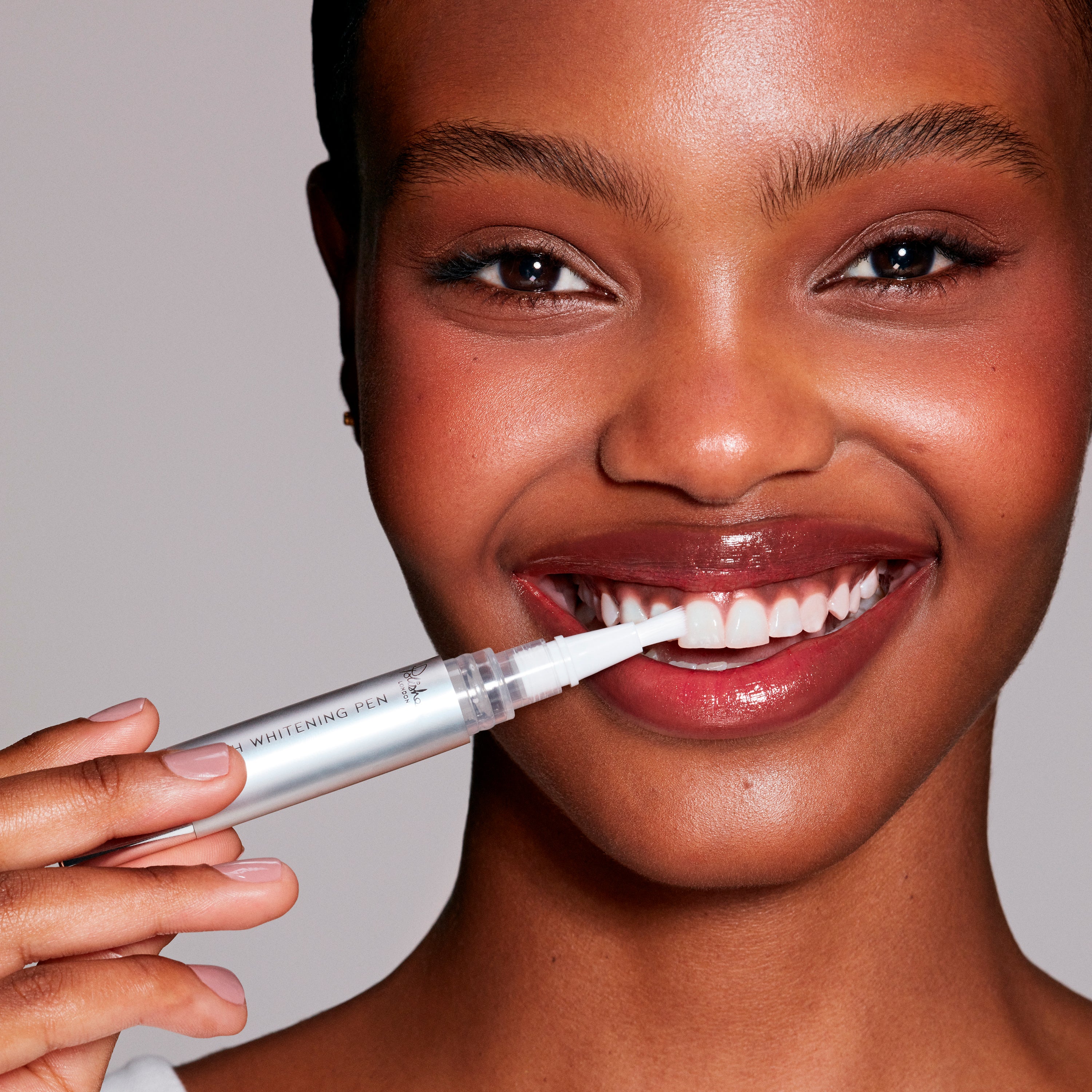 WHITENING PEN + WHITENING STRIPS BUNDLE